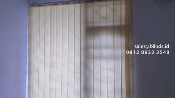 Gambar Vertical Blinds Dimout Yellow Project Kebon Nanas Cipinang Besar