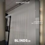 Contoh Vertical Blinds Off White Pasang Di Menara Batavia Jakarta Pusat